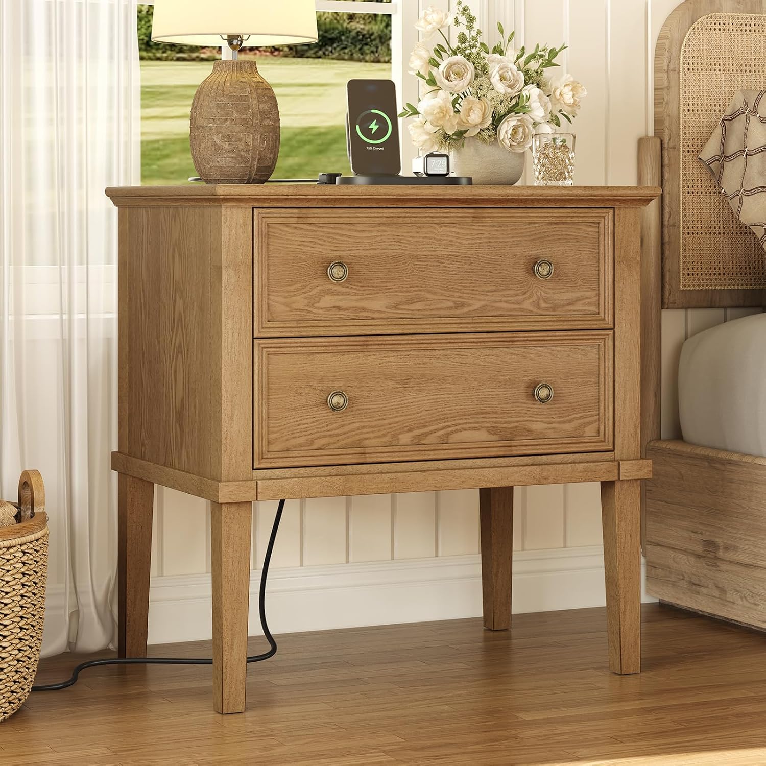 원목 나이트스탠드(충전 스테이션 및 2개 서랍 포함), - Solid Wood Nightstand 2 Drawers 리뷰 및 가격